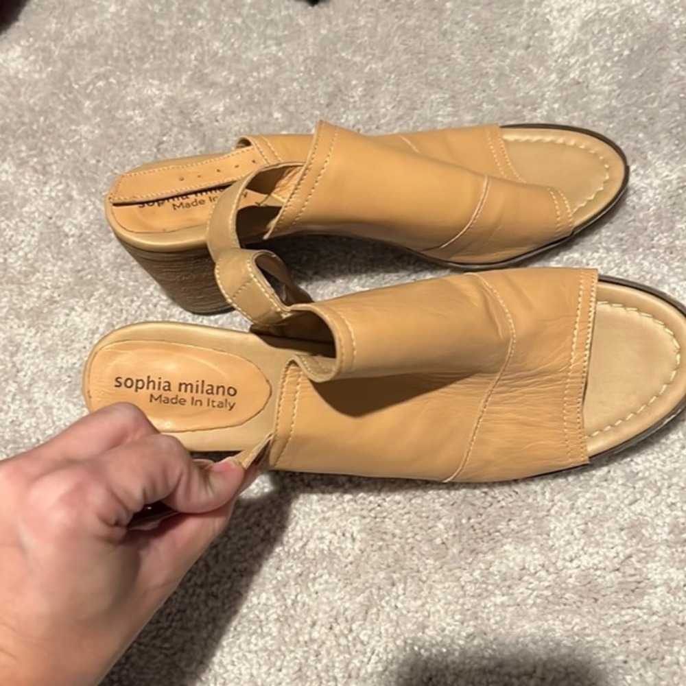 Leather heels - Picture 1 of 3
